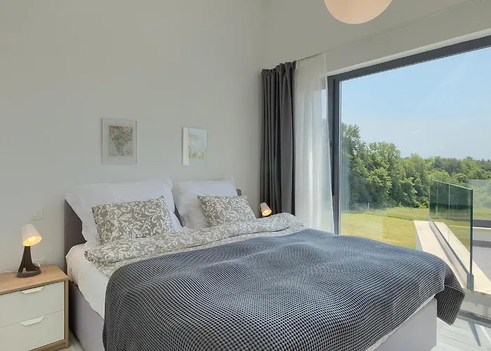 Marko Aurelia * Πόρετς